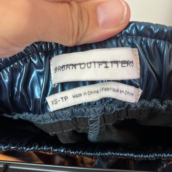 Urban Outfitters Women’s Metallic Blue‎ Wide Leg Cropped Pants Size XS - Picture 5 of 6